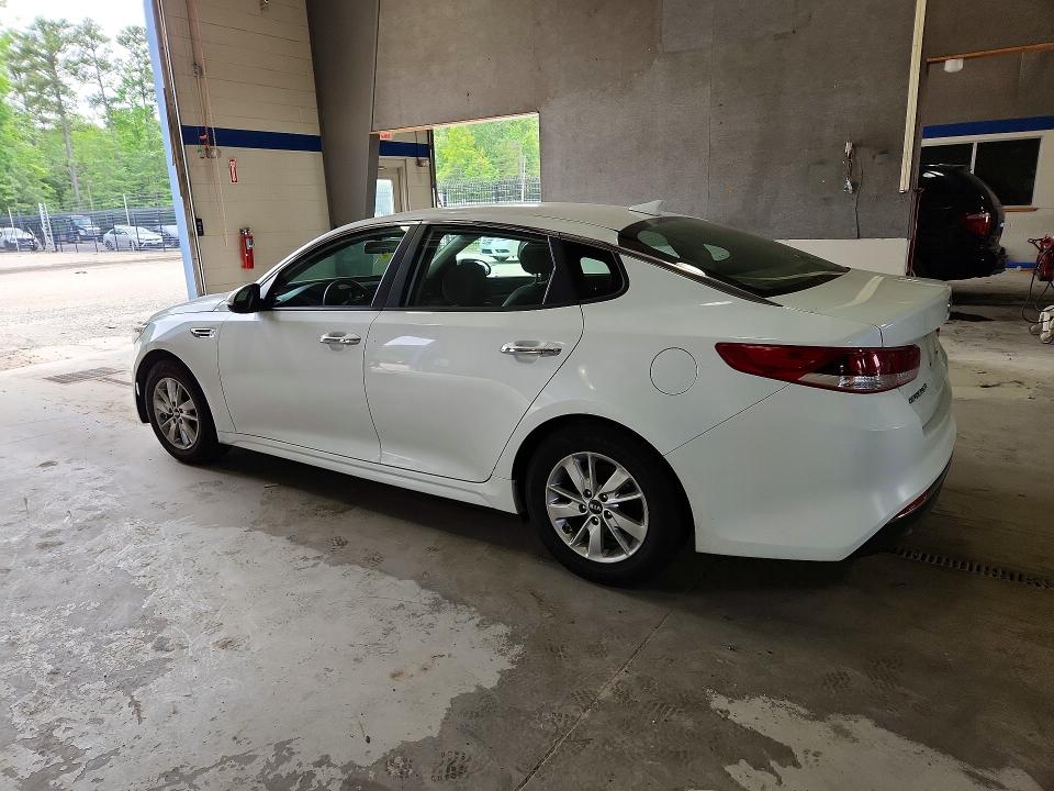 2017 Kia Optima მანქანა იყიდება აუქციონზე, vin: 5XXGT4L33HG171449, აუქციონის ნომერი: 56847056