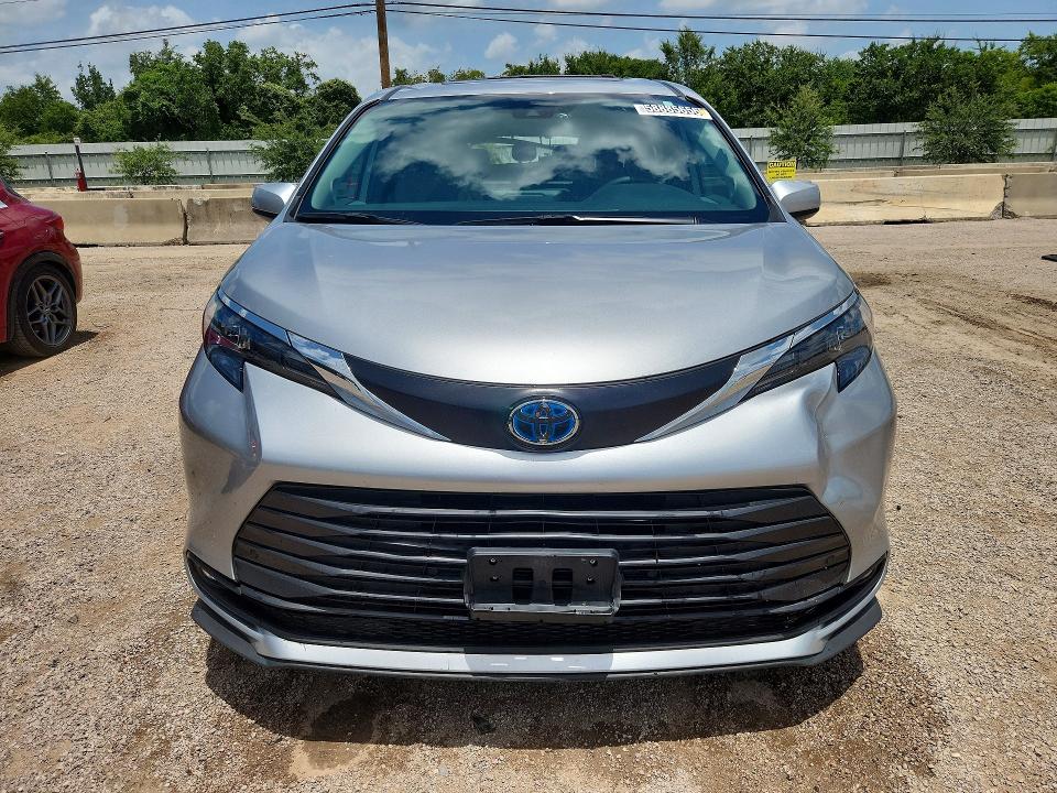 Продаж на аукціоні авто 2025 Toyota Sienna, vin: 5TDJRKEC2SS275684, номер лоту: 58885656