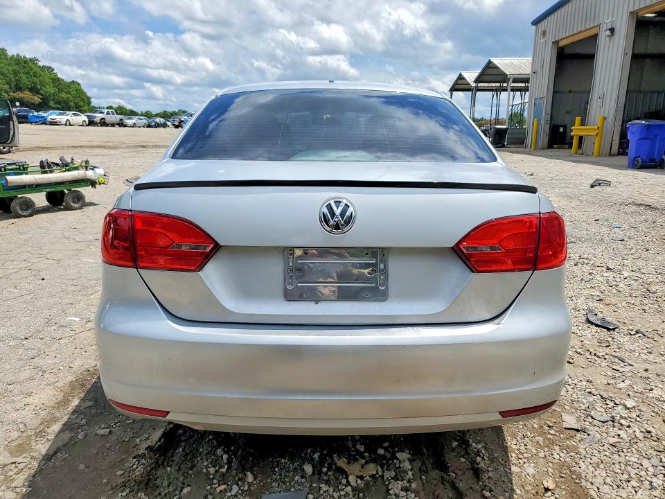2011 Volkswagen Jetta მანქანა იყიდება აუქციონზე, vin: 3VWDZ7AJ3BM365311, აუქციონის ნომერი: 57716066