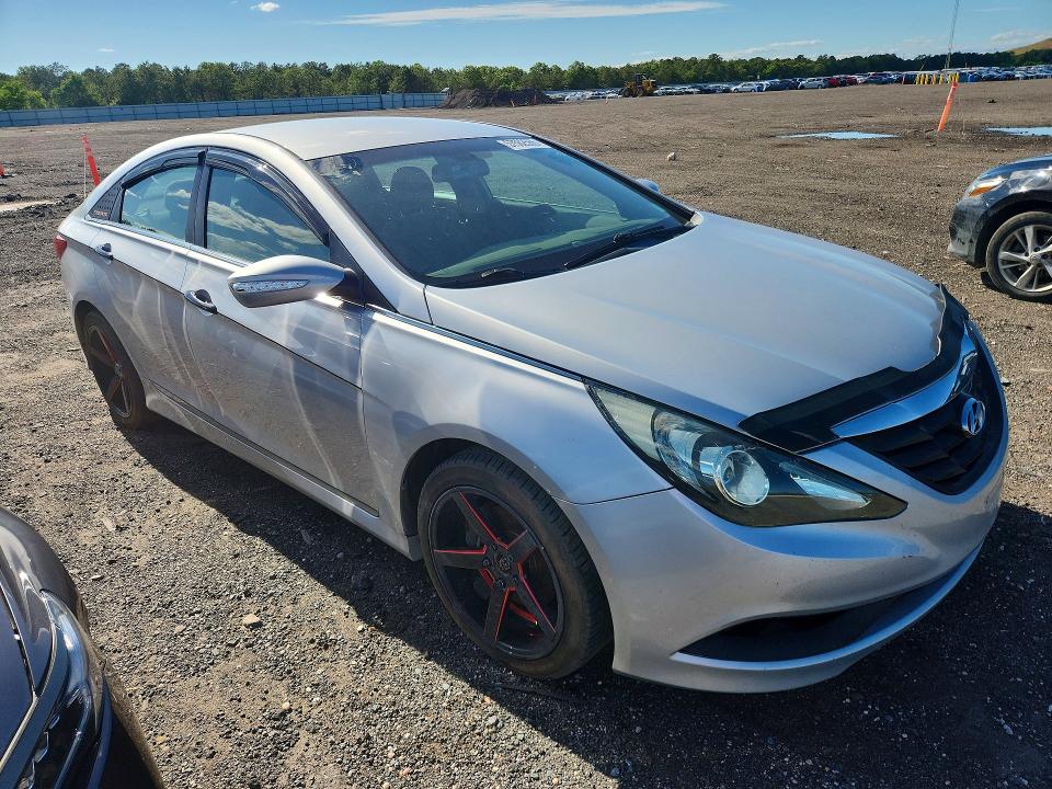 57562566 :رقم المزاد ، 5NPEB4AC6EH820531 vin ، 2014 Hyundai Sonata مزاد بيع