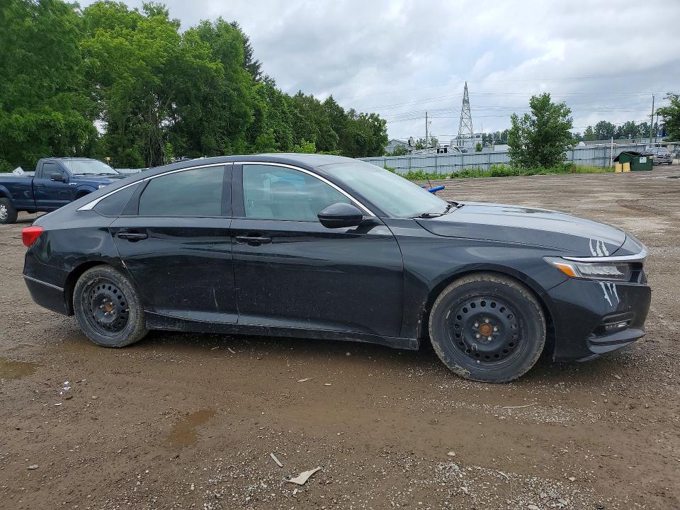 Auction sale of the 2018 Honda Accord, vin: 1HGCV1F9XJA802109, lot number: 58932876