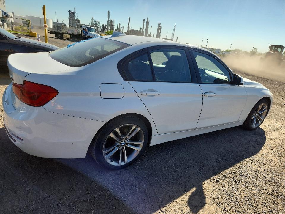 55679216 :رقم المزاد ، WBA8A3C53GK689729 vin ، 2016 Bmw 320 مزاد بيع
