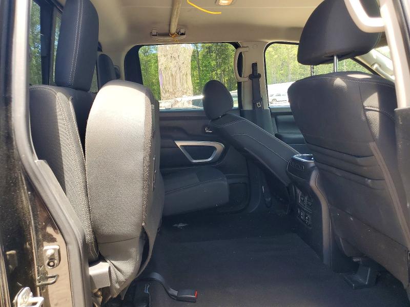 56786716 :رقم المزاد ، 1N6AA1E58KN524690 vin ، 2019 Nissan Titan مزاد بيع