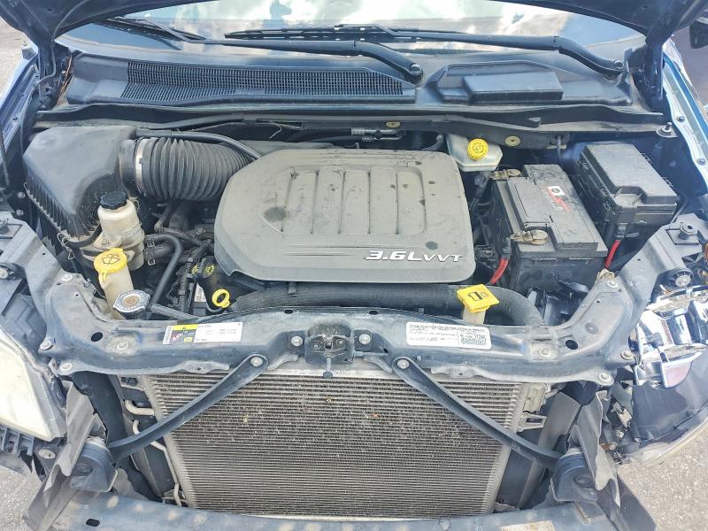 2015 Chrysler Town & Country მანქანა იყიდება აუქციონზე, vin: 2C4RC1CG9FR520564, აუქციონის ნომერი: 57737176