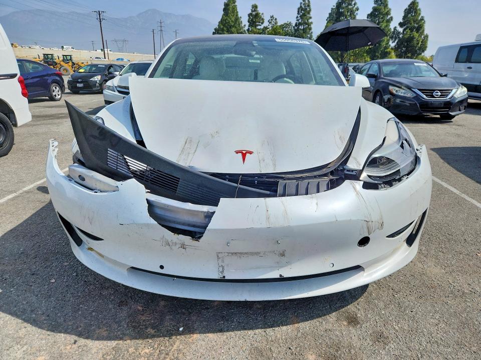 55956376 :رقم المزاد ، 5YJ3E1EA5NF339822 vin ، 2022 Tesla Model 3 مزاد بيع
