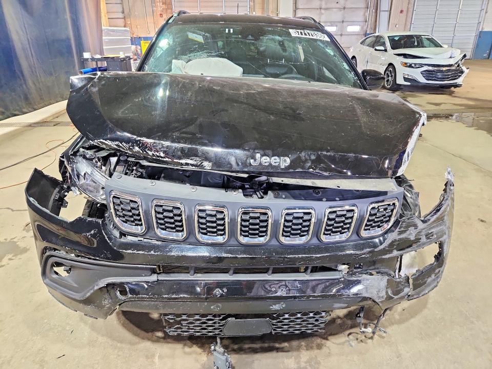 2025 Jeep Compass მანქანა იყიდება აუქციონზე, vin: 3C4NJDBN0ST597532, აუქციონის ნომერი: 57717536