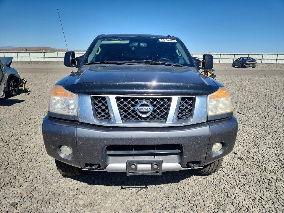 55170166 :رقم المزاد ، 1N6BA0EC9FN510090 vin ، 2015 Nissan Titan مزاد بيع