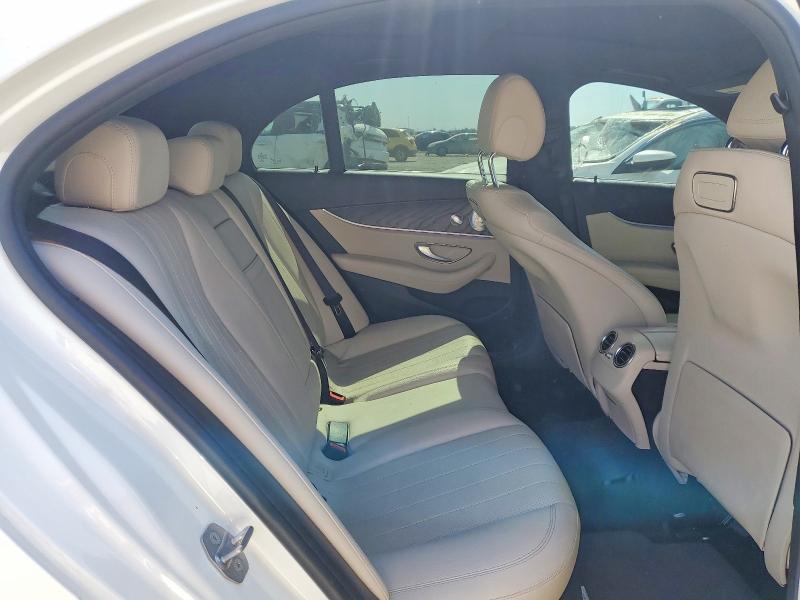 58108726 :رقم المزاد ، WDDZF4JB1JA428982 vin ، 2018 Mercedes-benz E مزاد بيع
