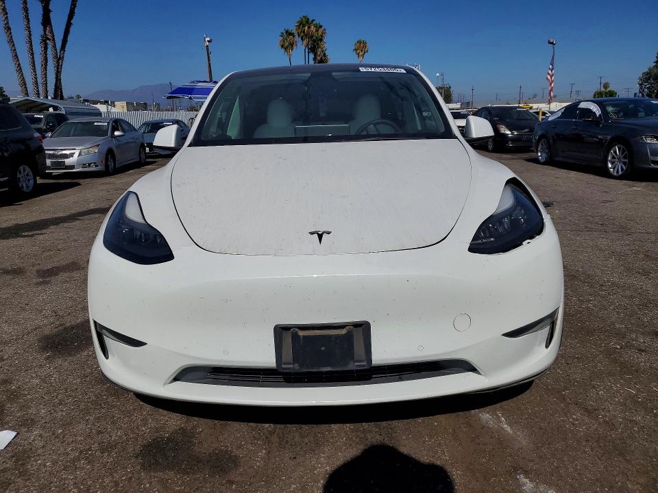 Продажа на аукционе авто 2021 Tesla Model Y, vin: 5YJYGDEF4MF240078, номер лота: 57253406