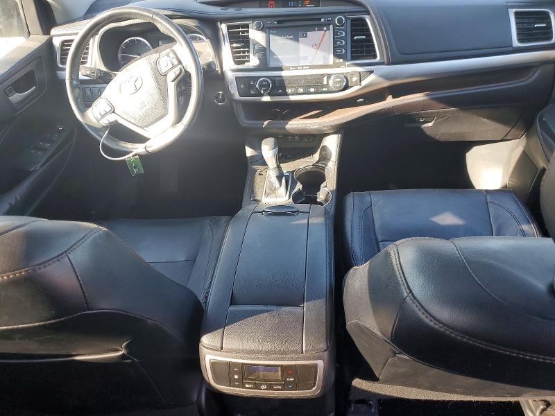 55915836 :رقم المزاد ، 5TDKZRFH7JS280711 vin ، 2018 Toyota Highlander مزاد بيع