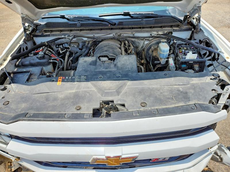 Продаж на аукціоні авто 2018 Chevrolet Silverado, vin: 3GCUKREH1JG418692, номер лоту: 58876566