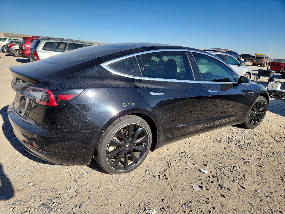 Продажа на аукционе авто 2018 Tesla Model 3, vin: 5YJ3E1EB3JF115709, номер лота: 57323646