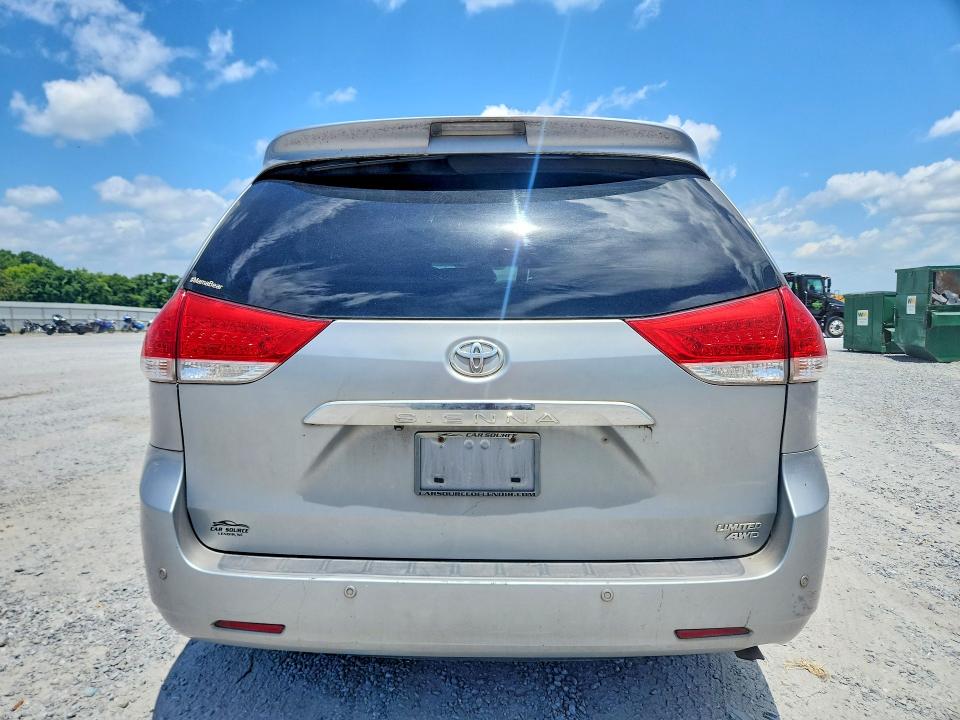 58025666 :رقم المزاد ، 5TDDK3DC1BS020016 vin ، 2011 Toyota Sienna مزاد بيع