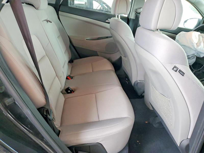 2017 Hyundai Tucson მანქანა იყიდება აუქციონზე, vin: KM8J23A44HU555292, აუქციონის ნომერი: 56237556