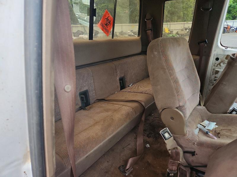 1997 Ford F350 მანქანა იყიდება აუქციონზე, vin: 1FTJX35F2VEC61736, აუქციონის ნომერი: 52474316