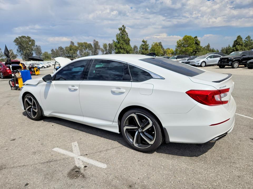 58431316 :رقم المزاد ، 1HGCV1F42MA037650 vin ، 2021 Honda Accord مزاد بيع