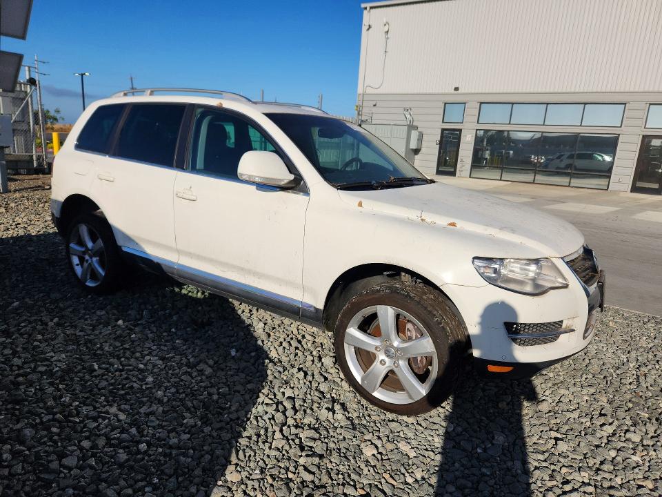 Продажа на аукционе авто 2010 Volkswagen Touareg, vin: WVGBF7A9XAD000817, номер лота: 56740846