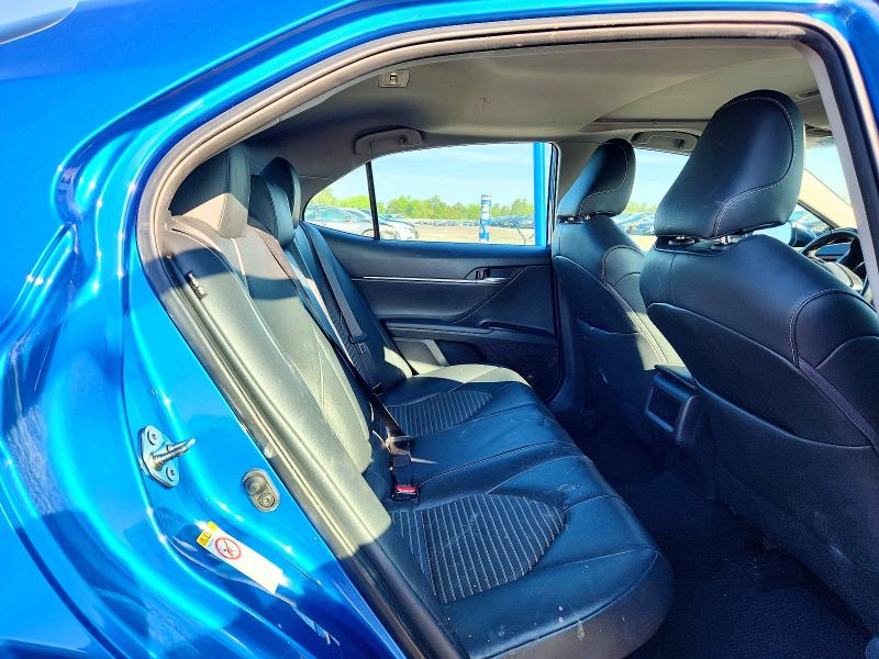2019 Toyota Camry Hybrid მანქანა იყიდება აუქციონზე, vin: 4T1B21HKXKU012100, აუქციონის ნომერი: 56130406