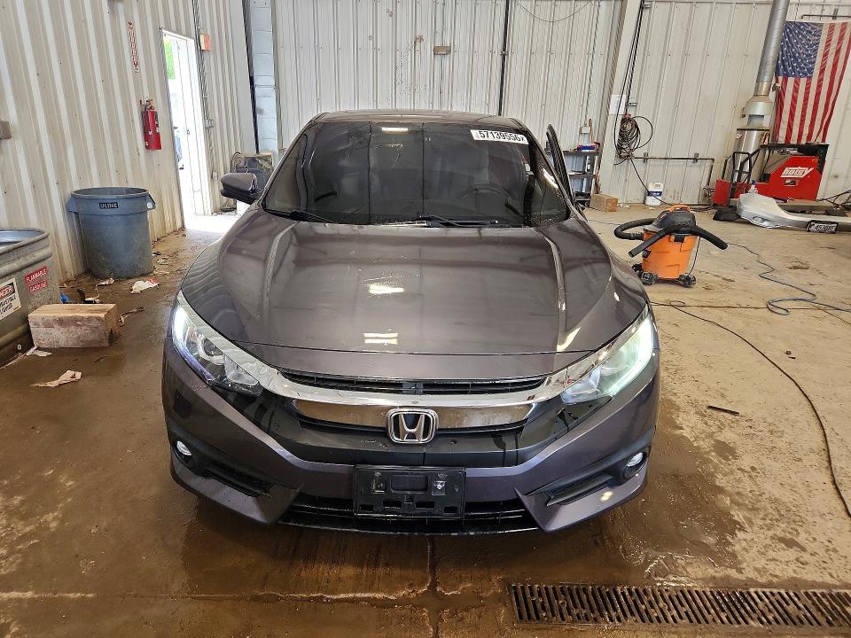 Продаж на аукціоні авто 2018 Honda Civic, vin: 2HGFC3B33JH355561, номер лоту: 57139556