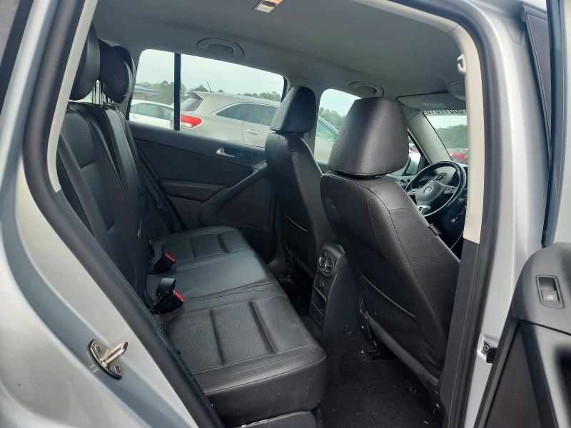 58817616 :رقم المزاد ، WVGAV7AX5GK000113 vin ، 2016 Volkswagen Tiguan مزاد بيع