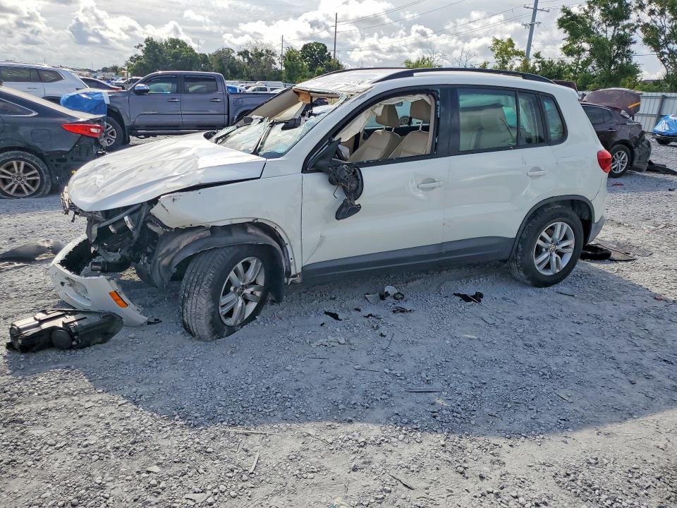 56621516 :رقم المزاد ، WVGAV7AX5HK034408 vin ، 2017 Volkswagen Tiguan مزاد بيع