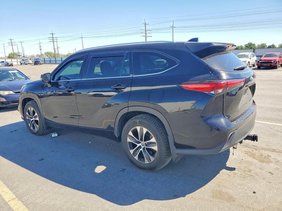 57222846 :رقم المزاد ، 5TDHBRCH5MS067358 vin ، 2021 Toyota Highlander مزاد بيع
