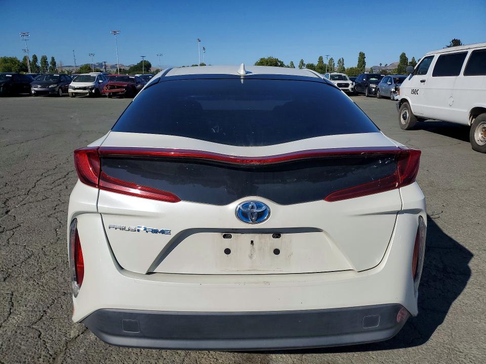 55763976 :رقم المزاد ، JTDKARFP9H3043910 vin ، 2017 Toyota Prius Prime مزاد بيع