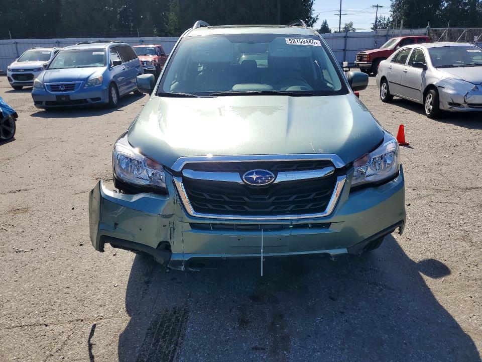 58153446 :رقم المزاد ، JF2SJAJCXHH561437 vin ، 2017 Subaru Forester مزاد بيع