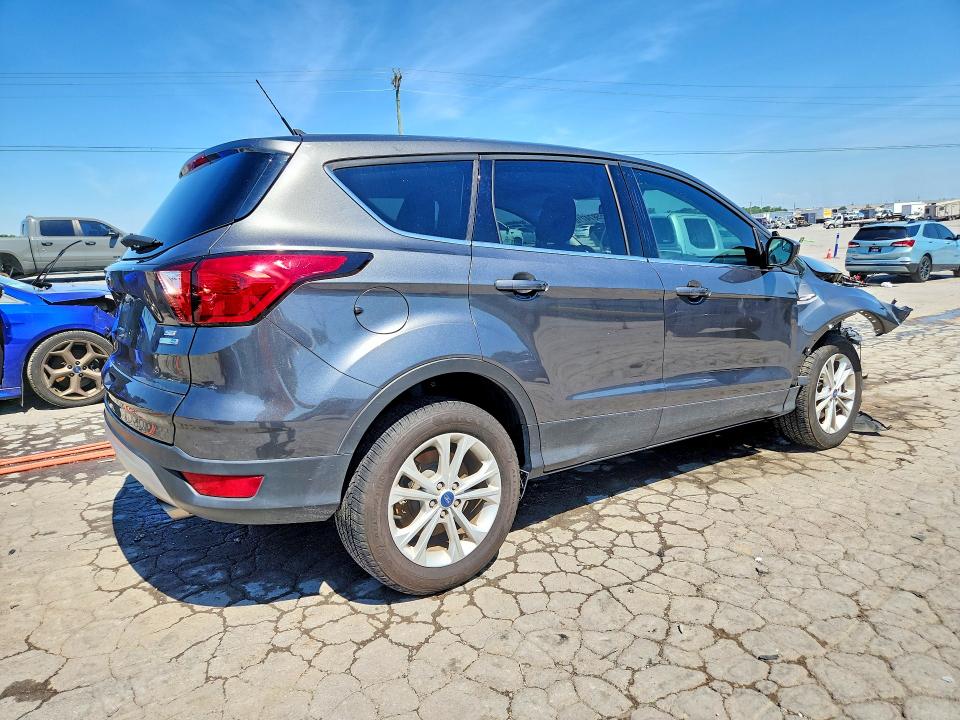 Продажа на аукционе авто 2019 Ford Escape, vin: 1FMCU9GD9KUA38090, номер лота: 55874716