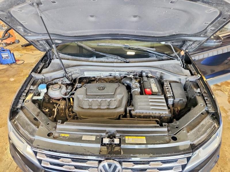 56128266 :رقم المزاد ، 3VV3B7AX7MM143186 vin ، 2021 Volkswagen Tiguan مزاد بيع