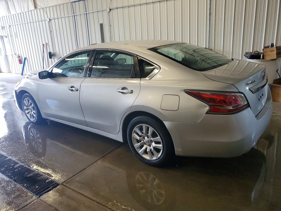 2015 Nissan Altima მანქანა იყიდება აუქციონზე, vin: 1N4AL3AP5FC470496, აუქციონის ნომერი: 55986086