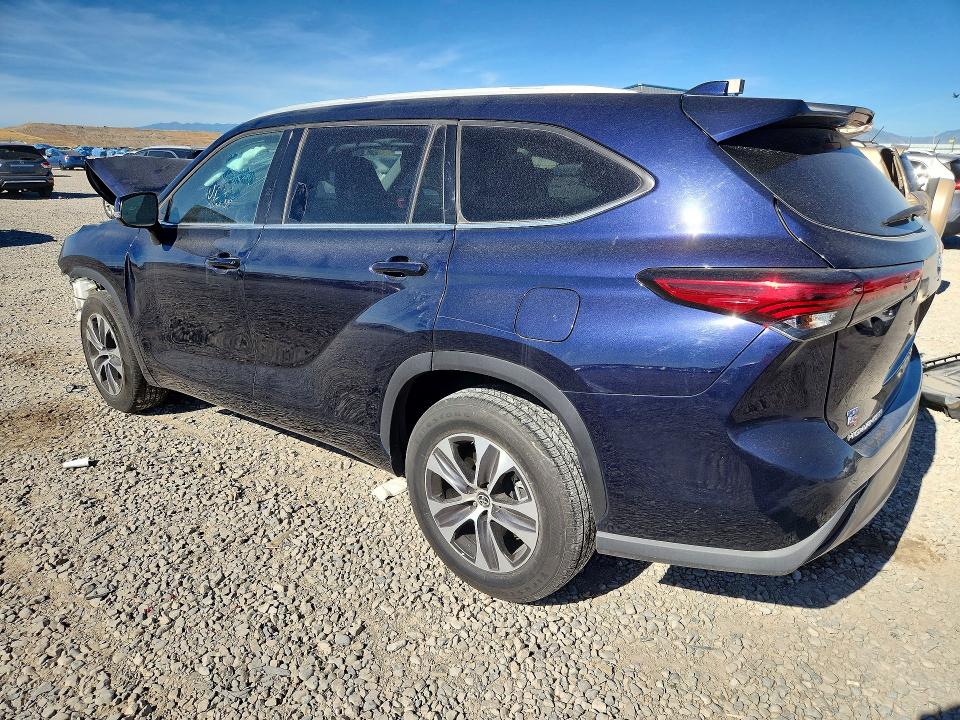 Продаж на аукціоні авто 2022 Toyota Highlander, vin: 5TDGZRAH6NS117132, номер лоту: 57119566