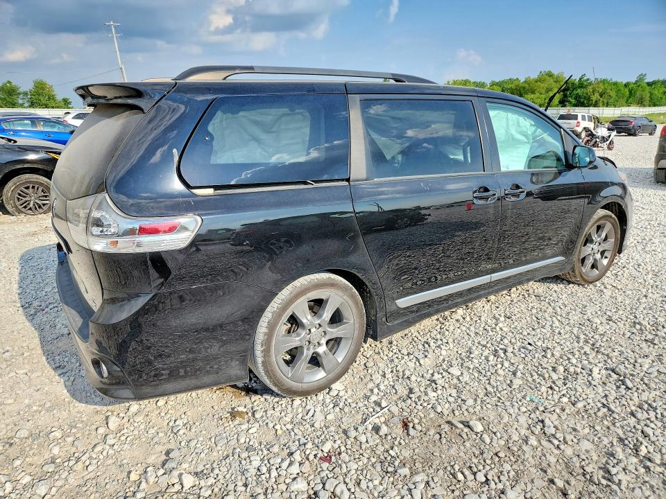 56156876 :رقم المزاد ، 5TDXK3DC1BS109663 vin ، 2011 Toyota Sienna مزاد بيع