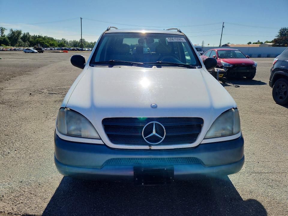 1999 Mercedes-benz Ml მანქანა იყიდება აუქციონზე, vin: 4JGAB54E5XA080557, აუქციონის ნომერი: 55615566
