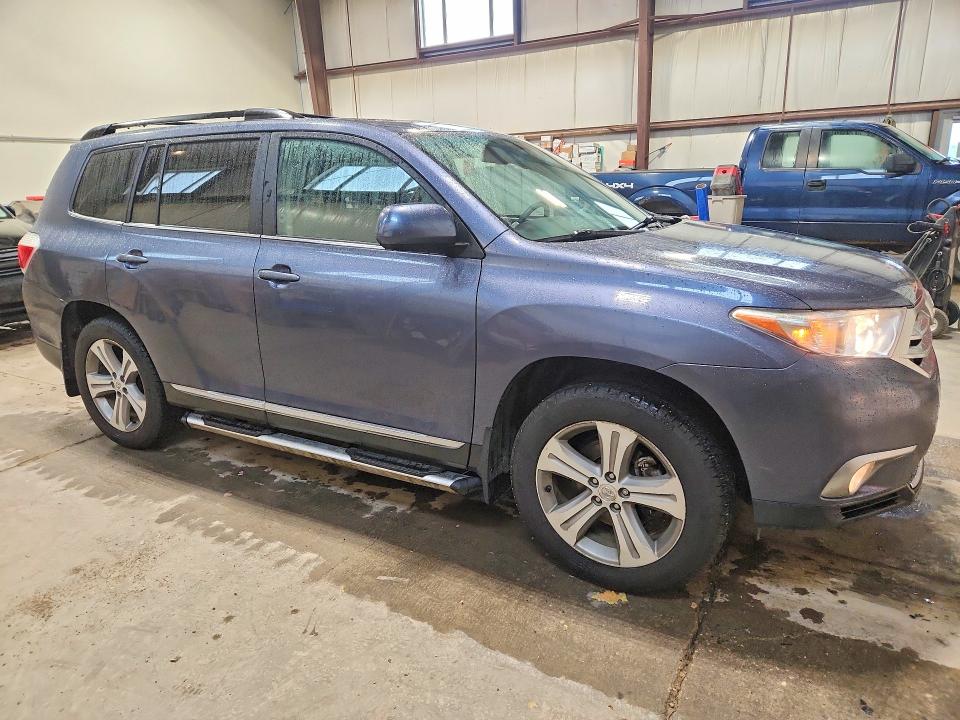 2012 Toyota Highlander მანქანა იყიდება აუქციონზე, vin: 5TDBK3EH3CS142427, აუქციონის ნომერი: 54634406