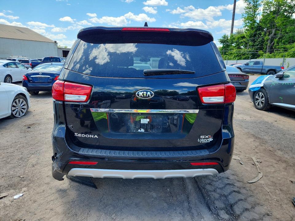 Продажа на аукционе авто 2016 Kia Sedona, vin: KNDME5C15G6146647, номер лота: 55123696