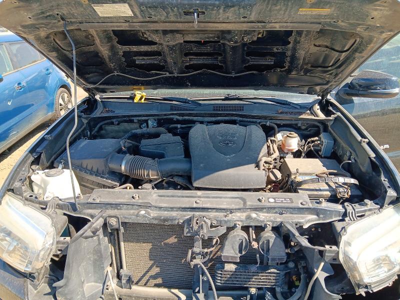 56711156 :رقم المزاد ، 5TFCZ5AN2JX159685 vin ، 2018 Toyota Tacoma مزاد بيع