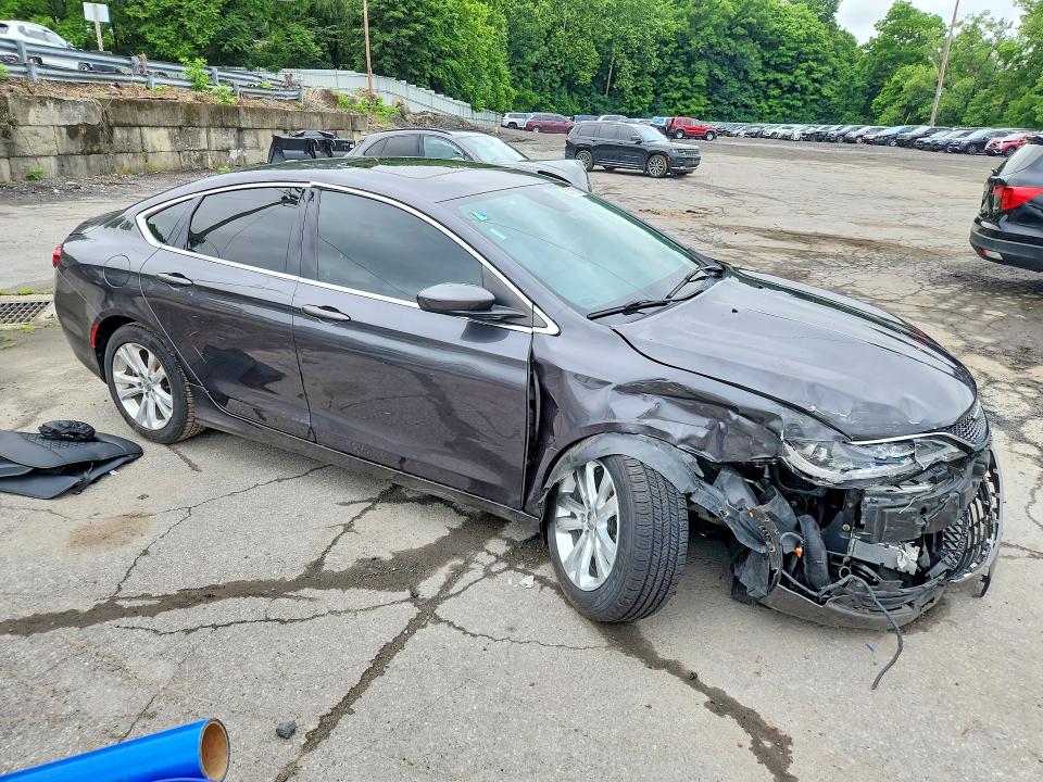 58481826 :رقم المزاد ، 1C3CCCAB4FN536021 vin ، 2015 Chrysler 200 مزاد بيع