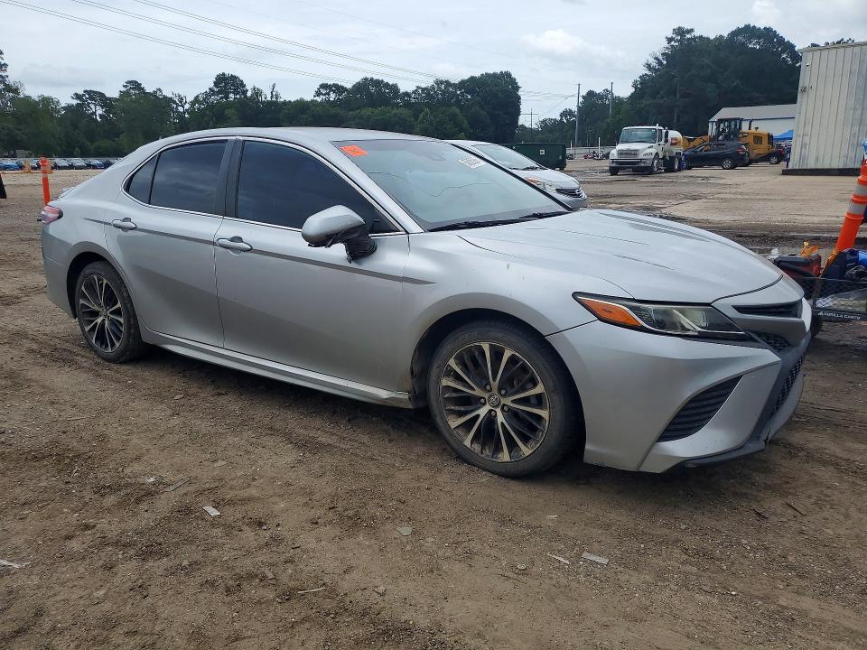 Продаж на аукціоні авто 2018 Toyota Camry, vin: 4T1B11HK9JU015345, номер лоту: 57606996