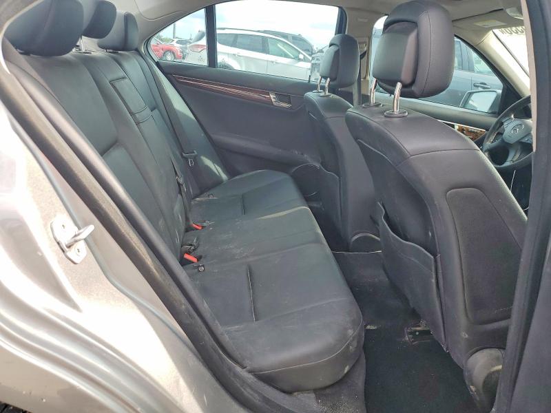 2010 Mercedes-benz C მანქანა იყიდება აუქციონზე, vin: WDDGF8BB6AR092342, აუქციონის ნომერი: 56855536