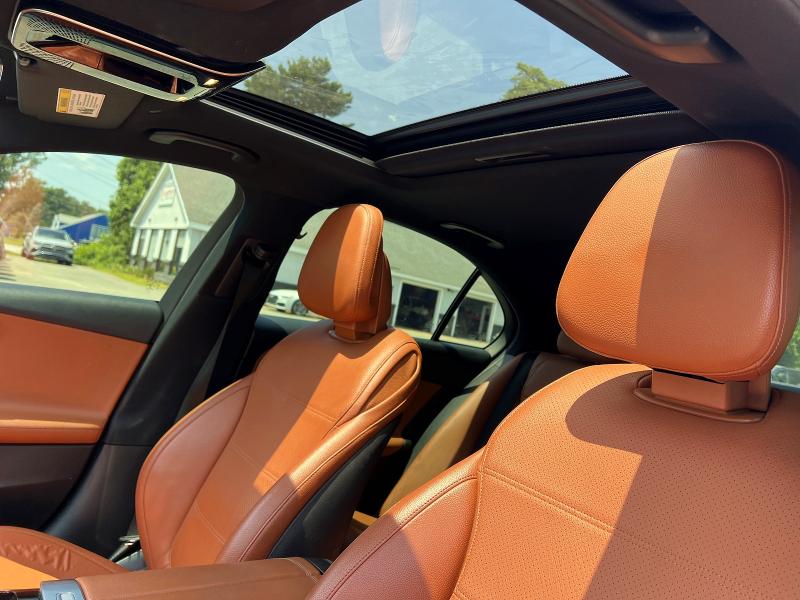 2022 Mercedes-benz C მანქანა იყიდება აუქციონზე, vin: W1KAF4GB0NR009808, აუქციონის ნომერი: 57215036