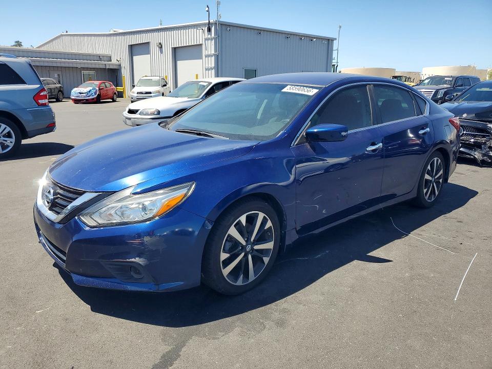 58590656 :رقم المزاد ، 1N4AL3AP3JC139974 vin ، 2018 Nissan Altima مزاد بيع