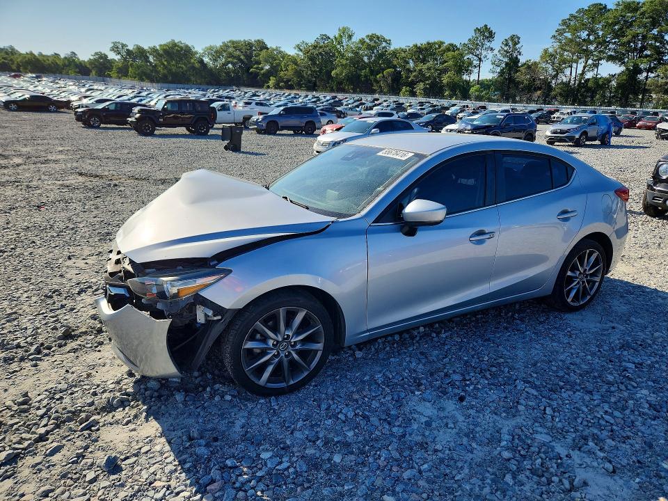 55676416 :رقم المزاد ، 3MZBN1V37JM200713 vin ، 2018 Mazda 3 مزاد بيع