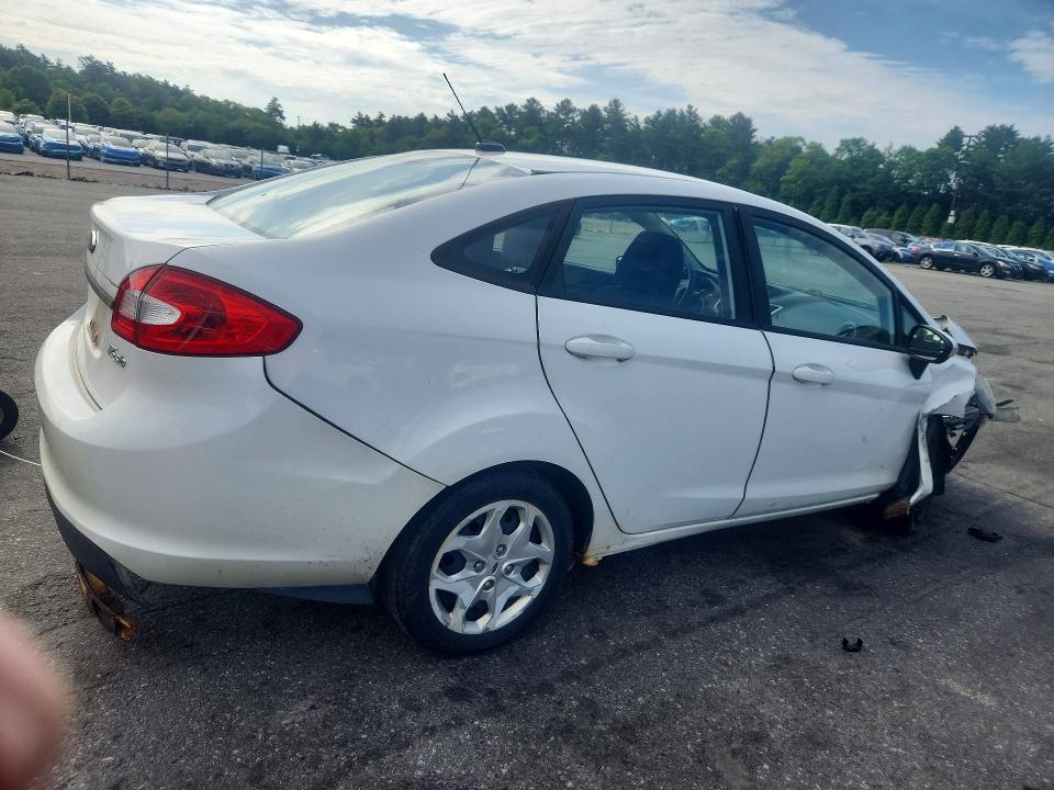 57004886 :رقم المزاد ، 3FADP4BJ8DM202765 vin ، 2013 Ford Fiesta مزاد بيع