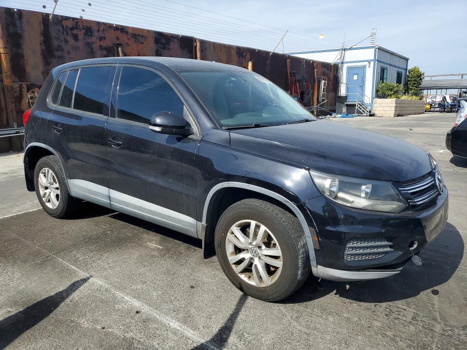 56811226 :رقم المزاد ، WVGAV3AX6DW626007 vin ، 2013 Volkswagen Tiguan مزاد بيع