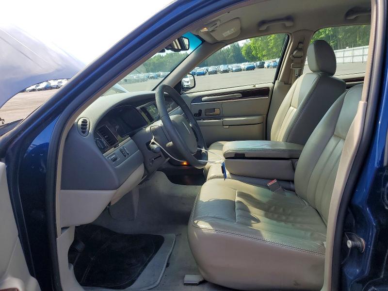 2007 Lincoln Town Car მანქანა იყიდება აუქციონზე, vin: 1LNHM81V77Y610209, აუქციონის ნომერი: 57380766