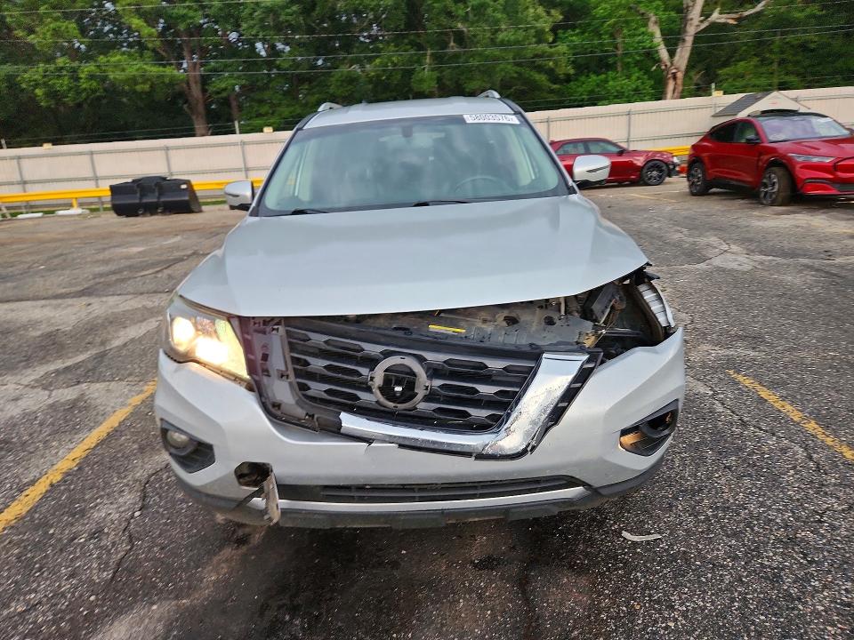 58003576 :رقم المزاد ، 5N1DR2MN4JC641673 vin ، 2018 Nissan Pathfinder مزاد بيع