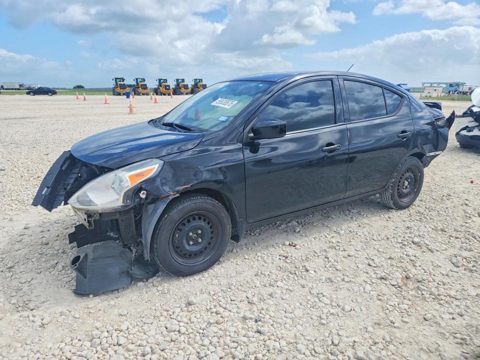 58638876 :رقم المزاد ، 3N1CN7AP4KL811618 vin ، 2019 Nissan Versa مزاد بيع