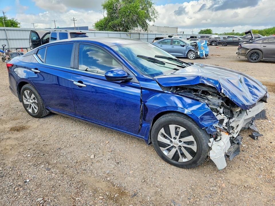 Продаж на аукціоні авто 2022 Nissan Altima, vin: 1N4BL4BV1NN323621, номер лоту: 56817286