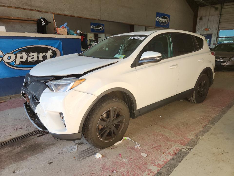 56220756 :رقم المزاد ، 2T3RFREV1JW815190 vin ، 2018 Toyota Rav4 مزاد بيع